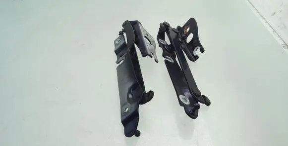 Audi A4 S4 B6 8E 8H Tailgate/trunk/boot hinge 8H0827302A 8H0827301A