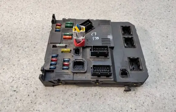 Citroen C3 Central body control module S11808510006 S118085100 9650585880