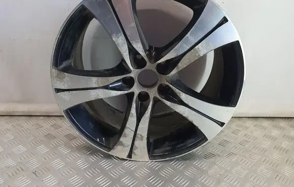 R18 alloy rim