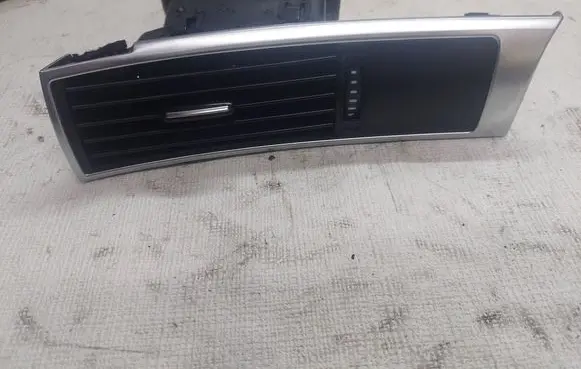 Audi A6 S6 C6 4F Dashboard side air vent grill/cover trim 4F1820901D
