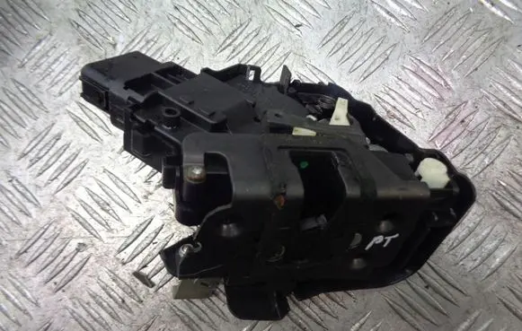 Ford Focus Rear door lock