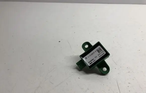 Mercedes-Benz E W212 Airbag deployment crash/impact sensor A1729056100