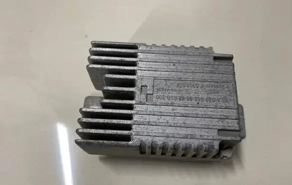 Mercedes-Benz A W168 Coolant fan relay A0275458032