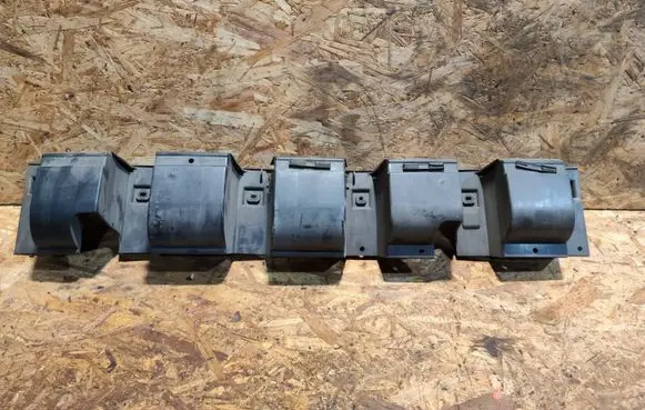 Volvo C70 Rear bumper mounting bracket 09466909