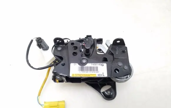 BMW 5 F10 F11 Engine bonnet (hood) release handle 7458149