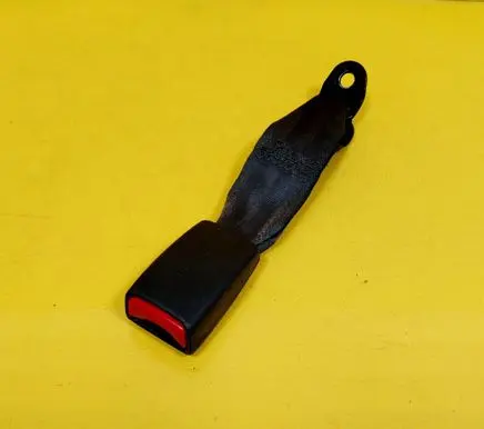 Mitsubishi Colt Rear seatbelt buckle 