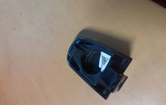 Chevrolet Malibu Front door exterior handle/bracket 