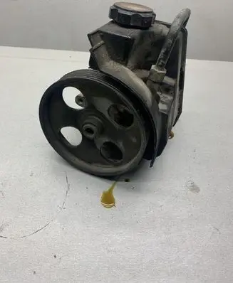 Citroen Xsara Picasso Power steering pump 9636271680 26080331QF