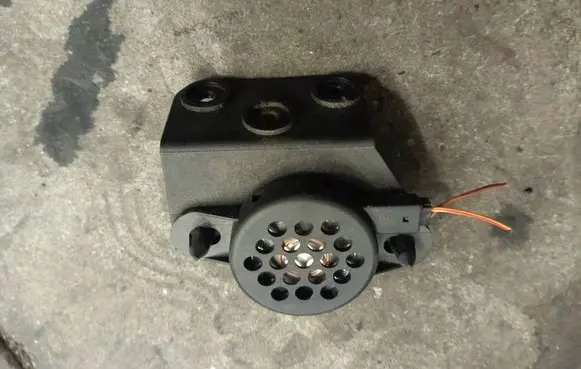 Audi A6 S6 C5 4B Parking PDC sensor speaker 8D0035243A