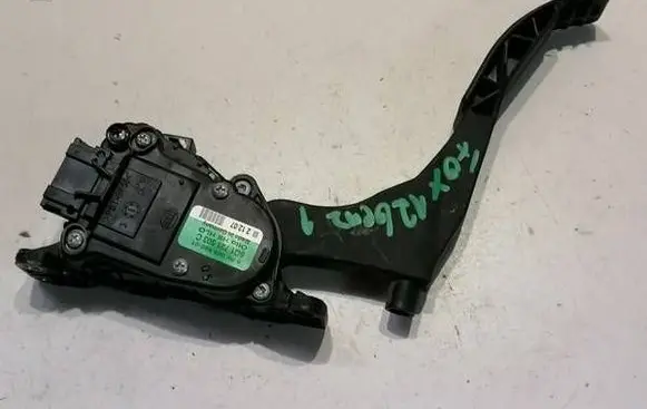 Volkswagen Fox Accelerator throttle pedal 6Q1721503C