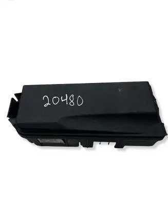 Opel Vectra C Fuse module 13112921 00040331