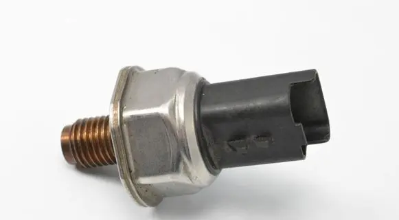 Ford Mondeo Mk III Fuel pressure sensor 9658227880