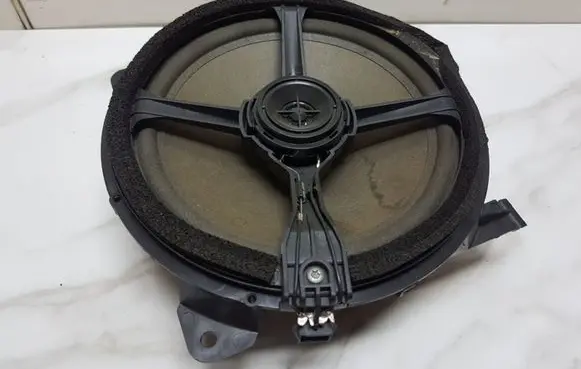 Volvo S60 Parcel shelf speaker 8633574