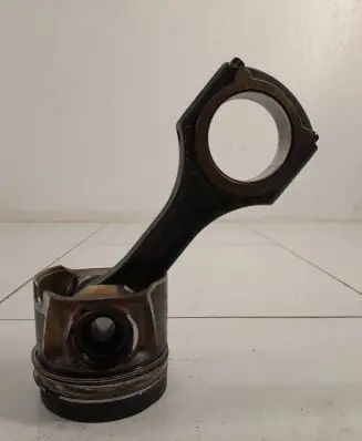Mercedes-Benz Sprinter W906 Piston with connecting rod A65100