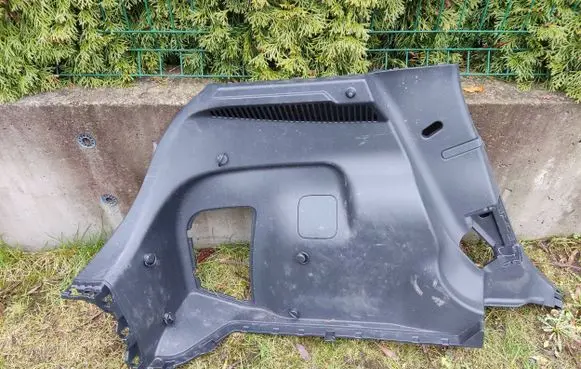 Nissan Leaf II (ZE1) Trunk/boot side trim panel 