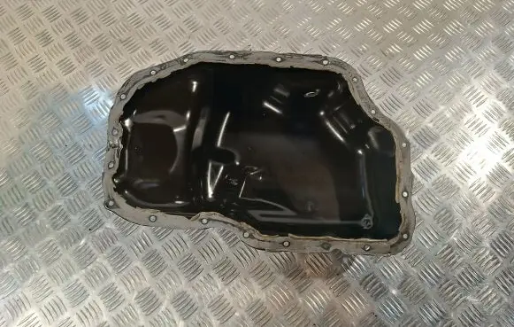 Toyota Corolla Verso AR10 Oil sump 121020R010