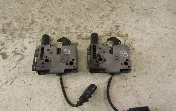 Audi TT TTS RS Mk3 8S Engine bonnet/hood lock/catch 8S0823509D
