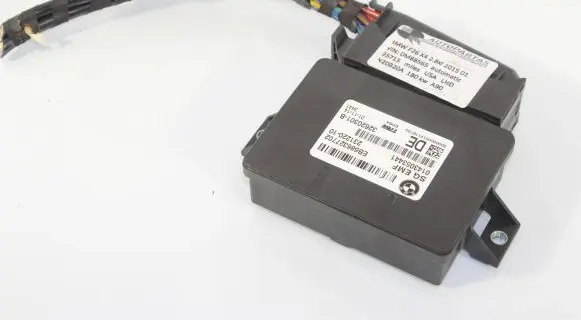 BMW X4 F26 Hand brake control module 6863277 23122010 0143053441