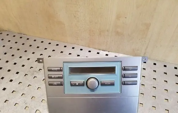 Toyota Corolla Verso E121 Climate control unit 559000F030 MB1465702272