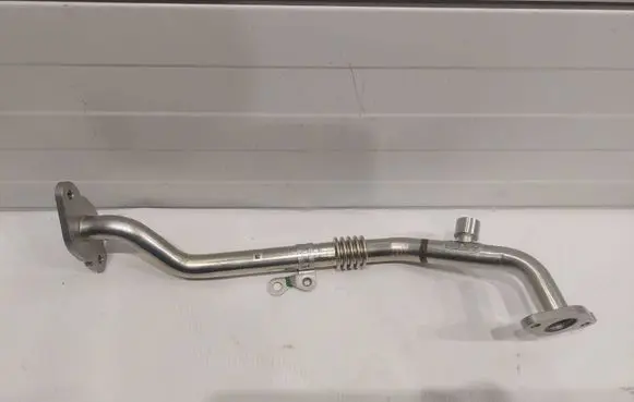 Jeep Wrangler EGR valve line/pipe/hose 5281424AE 05281424AE