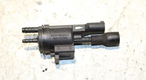 Mercedes-Benz C W205 Vacuum valve 0025407097