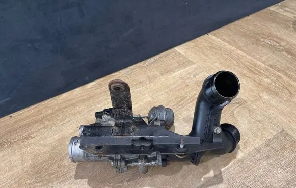 Land Rover Discovery 5 Thermostat/thermostat housing FK6298659C