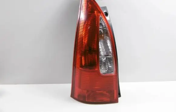 Mazda Premacy Rear/tail lights 220-61908