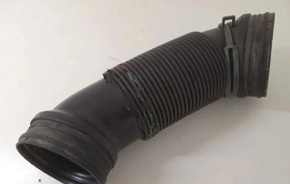 Audi A3 S3 8P Air intake duct part 1K0129684L