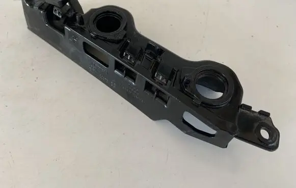 Audi A6 S6 C8 4K Front bumper mounting bracket 4K0807283