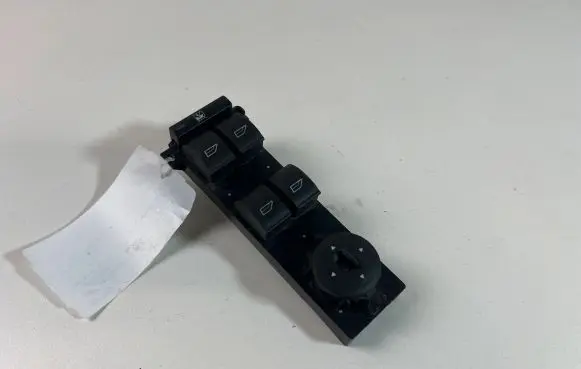 Ford Focus Electric window control switch 7M5T14A132AB