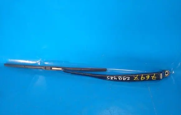 Lexus IS 220D-250-350 Front wiper blade arm 8521153080