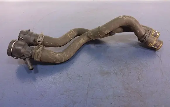Engine coolant pipe/hose