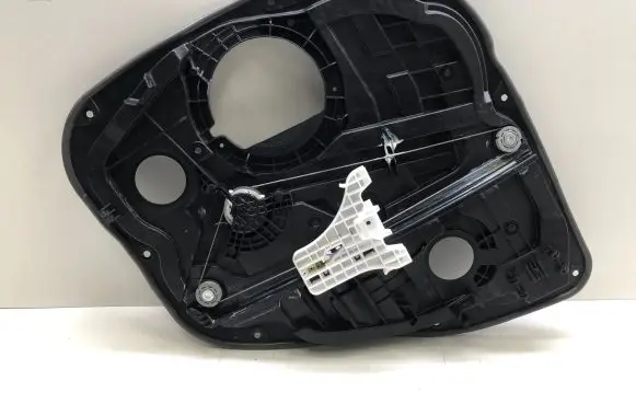 Hyundai i30 Rear window lifting mechanism without motor 9360000100
