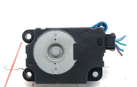 Subaru WRX Air flap motor/actuator T1007073N