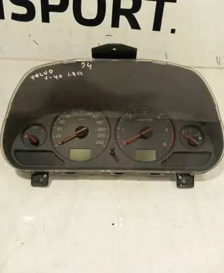 Volvo S40, V40 Speedometer (instrument cluster) 30623048 02W2105