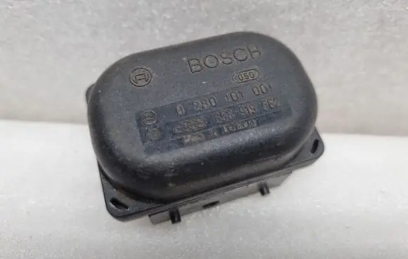 Audi A4 S4 B5 8D Air pressure sensor 0280101001