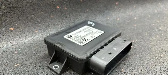 BMW 5 F10 F11 Hand brake control module 32620247 0978098983 L7707978