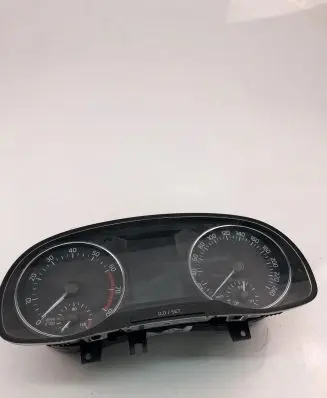Skoda Fabia Mk3 (NJ) Speedometer (instrument cluster) 6V0920740A