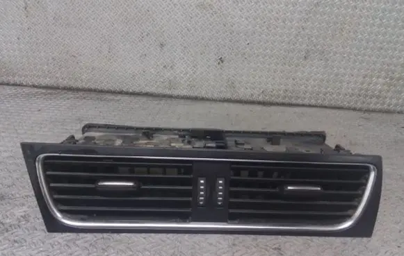 Audi A4 S4 B8 8K Dash center air vent grill 8T1820951B