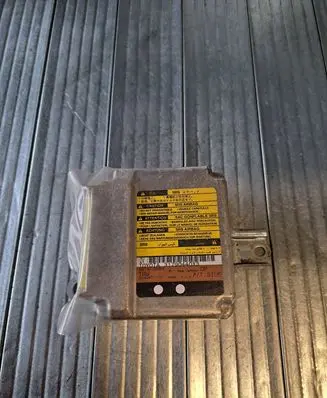 Toyota Avensis T250 Airbag control unit/module 8917005050 204247102 31790440X3