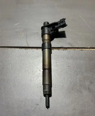 Land Rover Freelander 2 - LR2 Fuel injector 0445115042