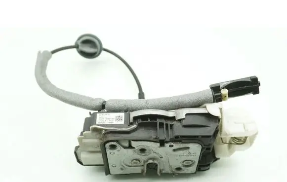 Volvo V40 Cross country Front door lock 31391825