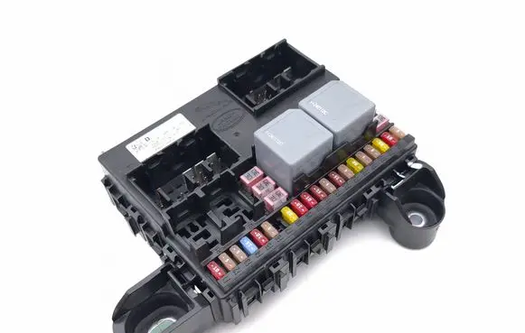 Land Rover Range Rover Sport L461 Fuse module R8E214A073AA