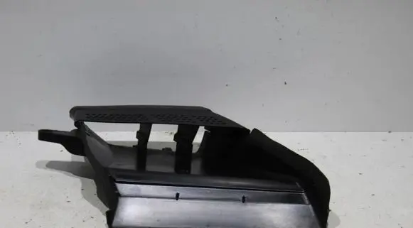 Audi A4 S4 B8 8K Air intake duct part 8K0129618A 8K0129618