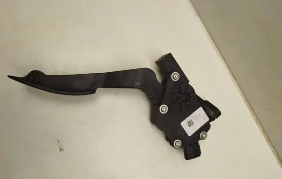 Subaru Outback Accelerator throttle pedal 36010AG140