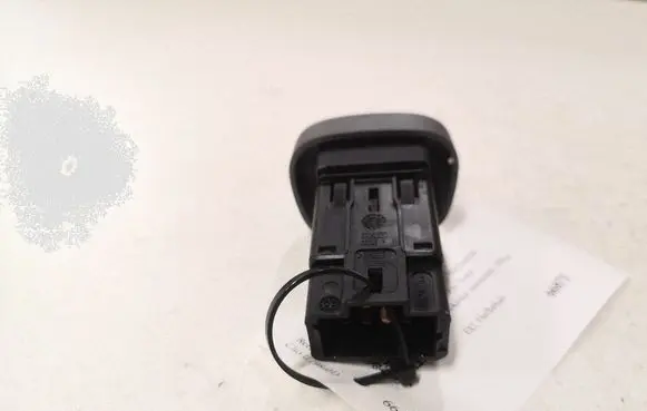 Renault Clio II Hazard light switch 421820B