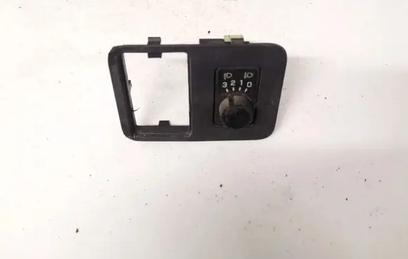 Nissan Almera Headlight level height control switch