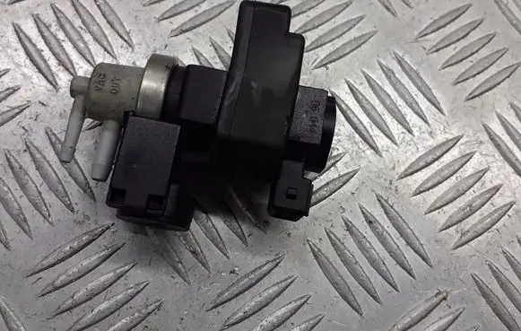Hyundai Matrix Valve vacuum 06T052