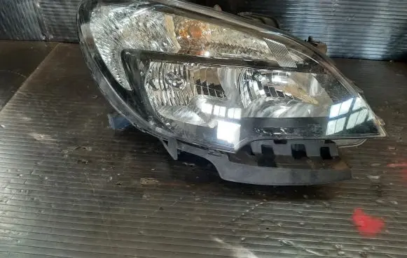 Opel Mokka Headlight/headlamp 95440410