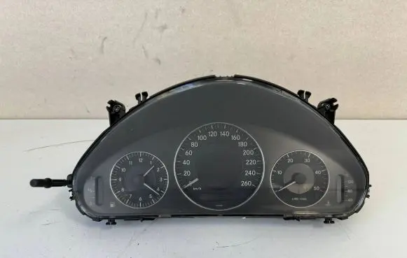 Mercedes-Benz E W211 Speedometer (instrument cluster) A2115400447 110080284009 009476